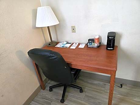 King Room - Accessible/Non-Smoking
