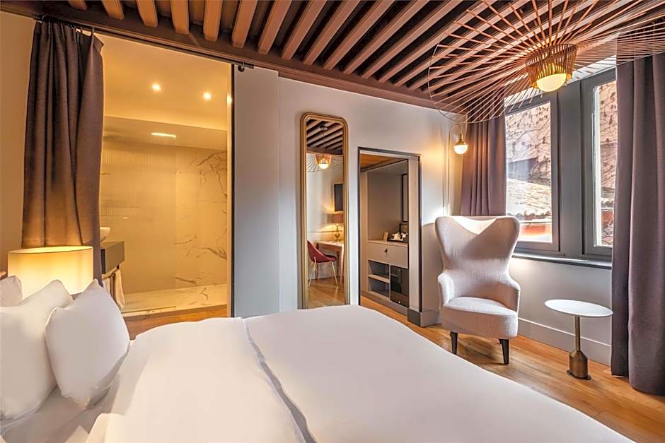Cour des Loges Lyon, a Radisson Collection Hotel