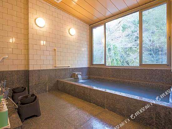 Kitashirakawa Natural Radium Onsen