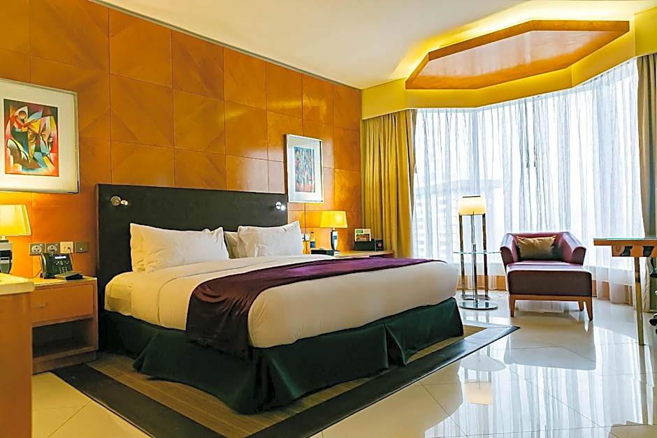 Photo 1 of 5 of Executive Suite