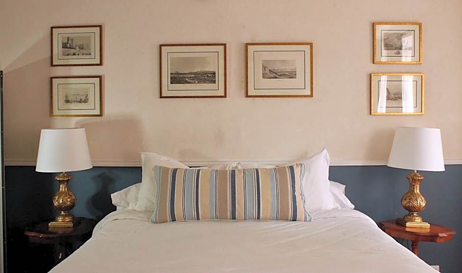 1560- Domaine Des Cinq Jardins- A Magical and Authentic Mansion