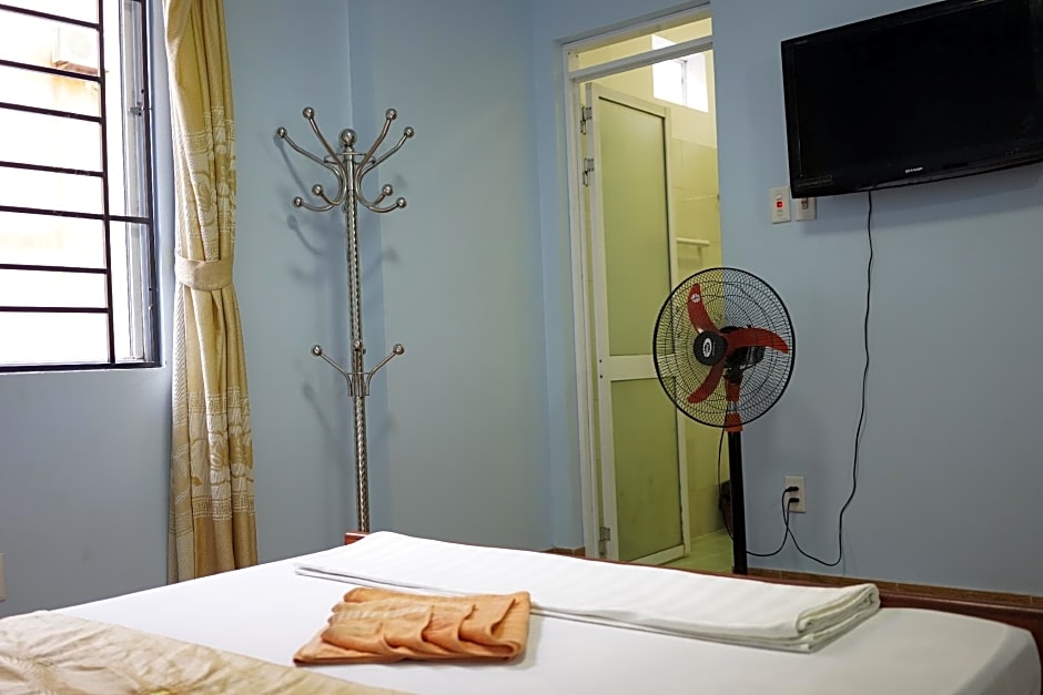 Ciao CatBa Hotel