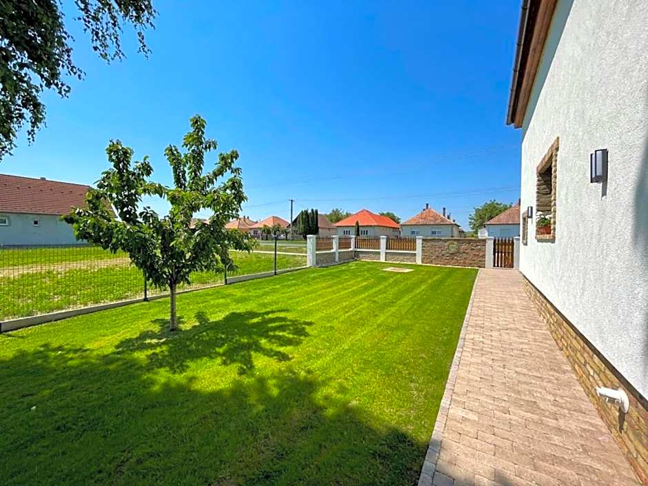 Kukorica Csárda Apartman