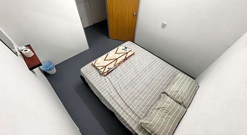 Jiaxin Dormitory Puteri Wangsa