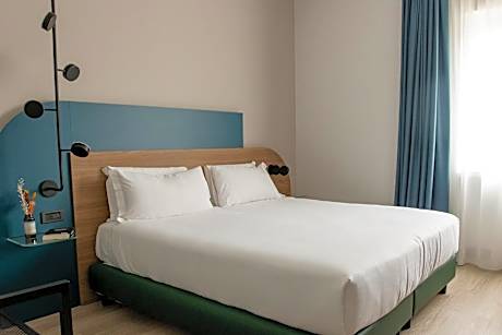 Superior Connecting Rooms
