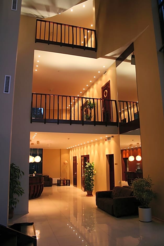 Port Hotel