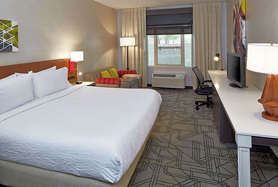 Photo 1 of 4 of 1 King Bed with Sofabed