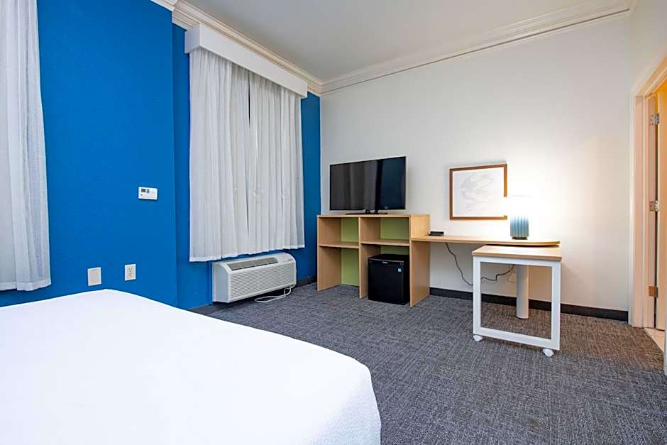 Spark by Hilton Lafayette South