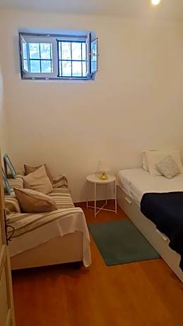 Single Room with Shared Bathroom