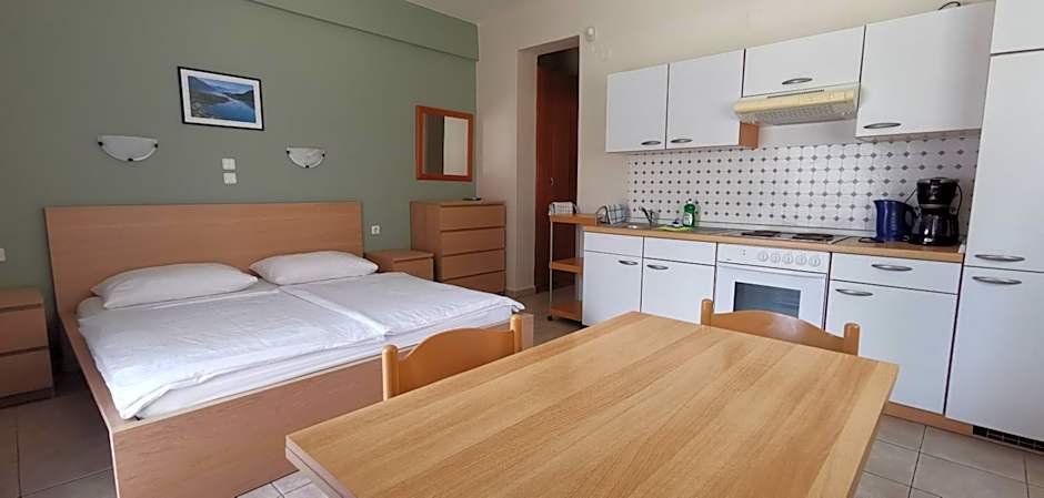 Geni Garden Apartments