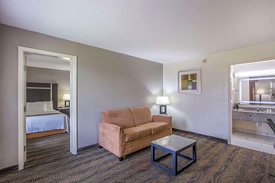 Quality Inn & Suites Conference Center Thomasvilee