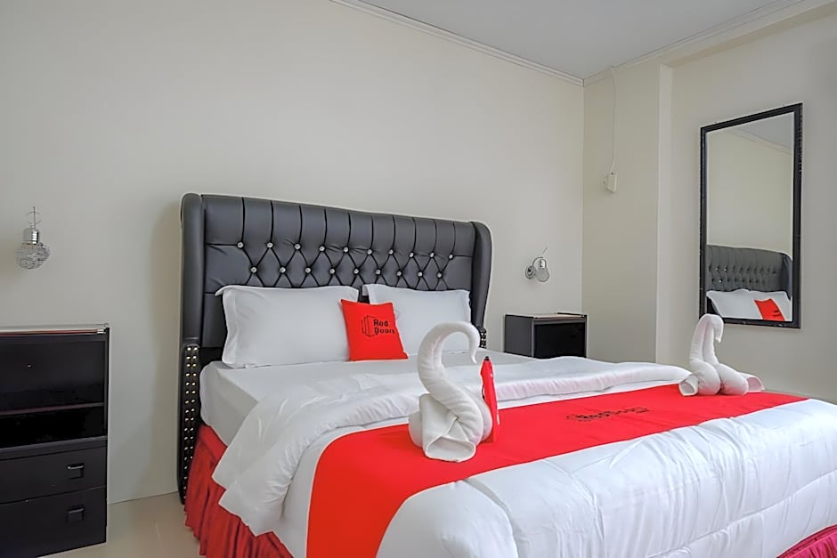 RedDoorz Plus Syariah @ Alam Raya Hotel