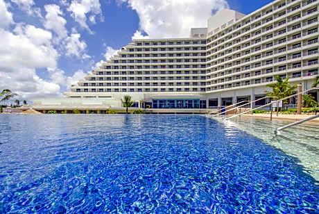 Sheraton Laguna Guam Resort