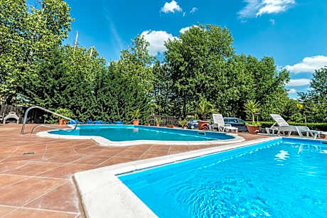 Pater Apartments and Rooms