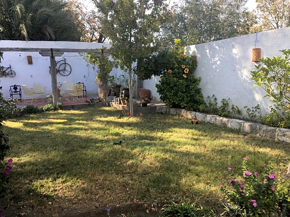 Hostal Doña Carlota Hotel