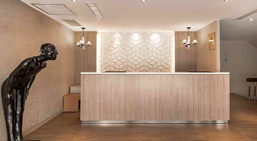 The Riverside Hotel Hengchun