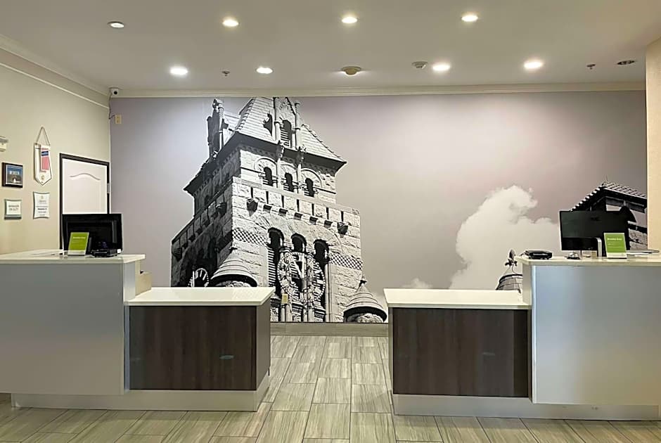 La Quinta Inn & Suites by Wyndham Waxahachie