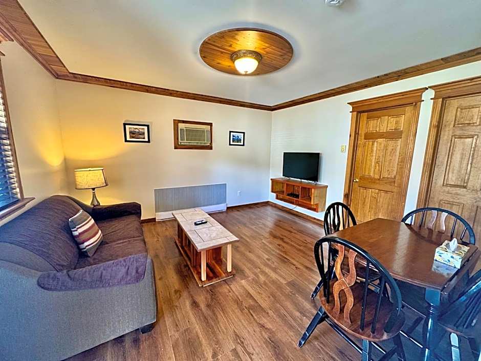 Brookside Motel