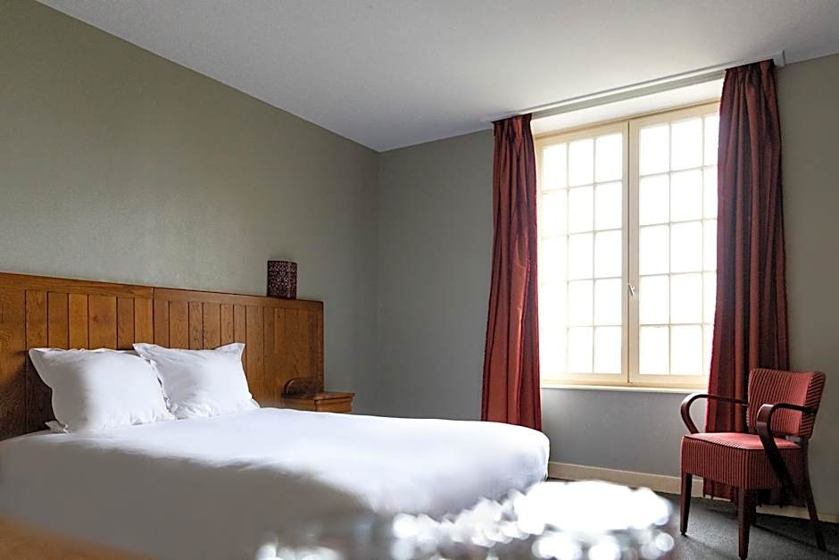 Photo 1 of 5 of Red 1 Double Bed or 2 Beds