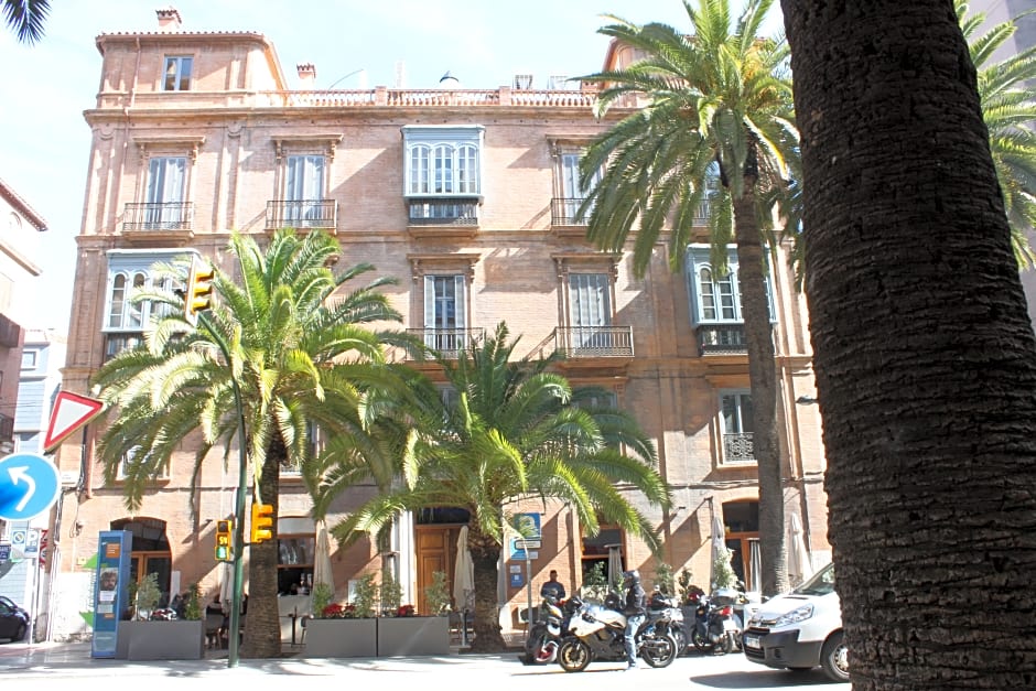 Life Apartments Alameda Colon