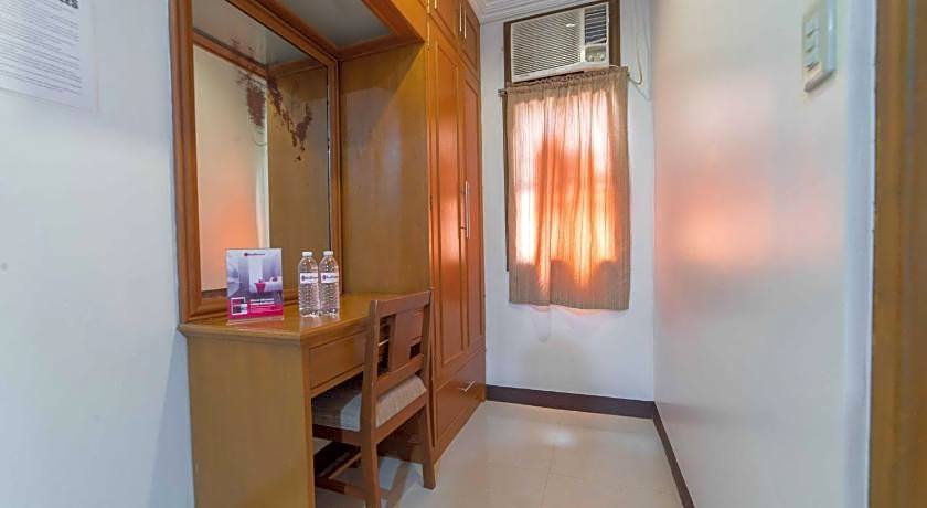 RedDoorz Plus @ Starhomes Olivianville