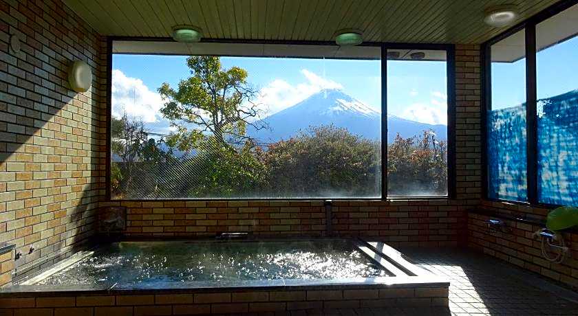 Kawaguchiko Station Inn