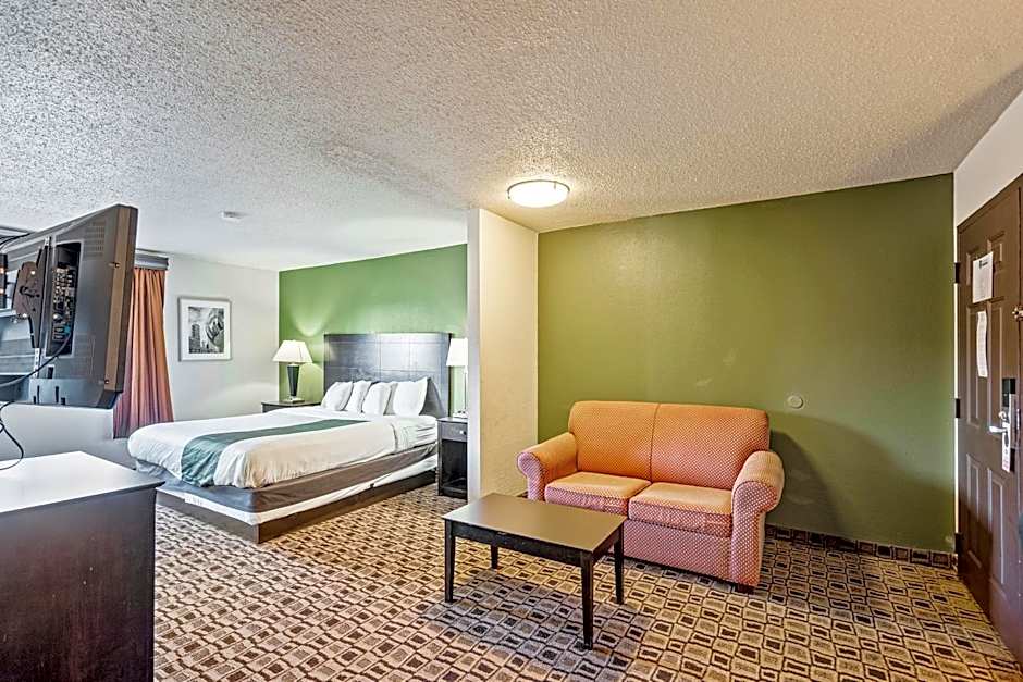 Coratel Plus Suites Wichita West Airport