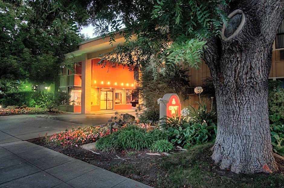 Days Inn by Wyndham Mountain View