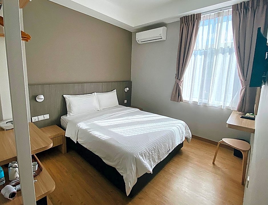 Walk In Hotel