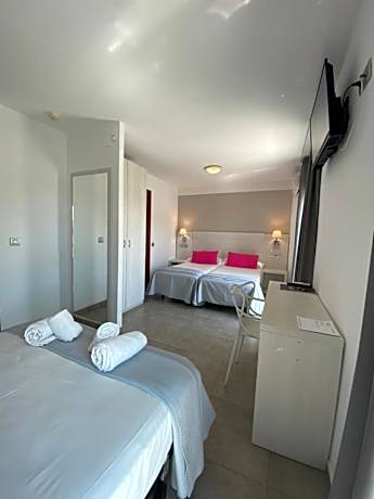 Quadruple Room (3 Adults + 1 Child)