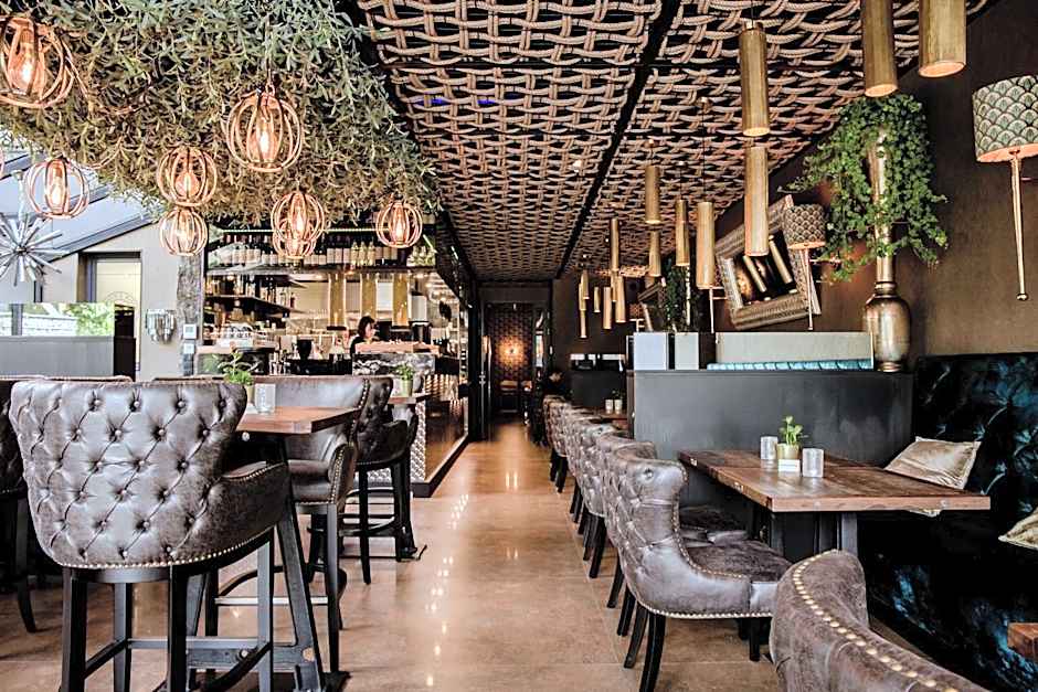 Art Suites Luxury Hotel