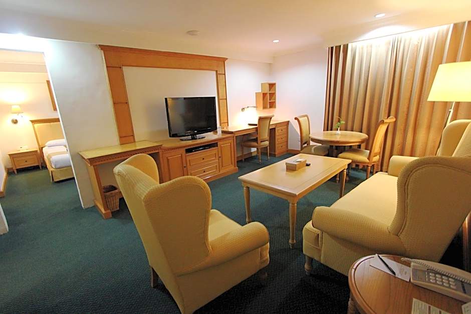 Harmoni Suites Hotel