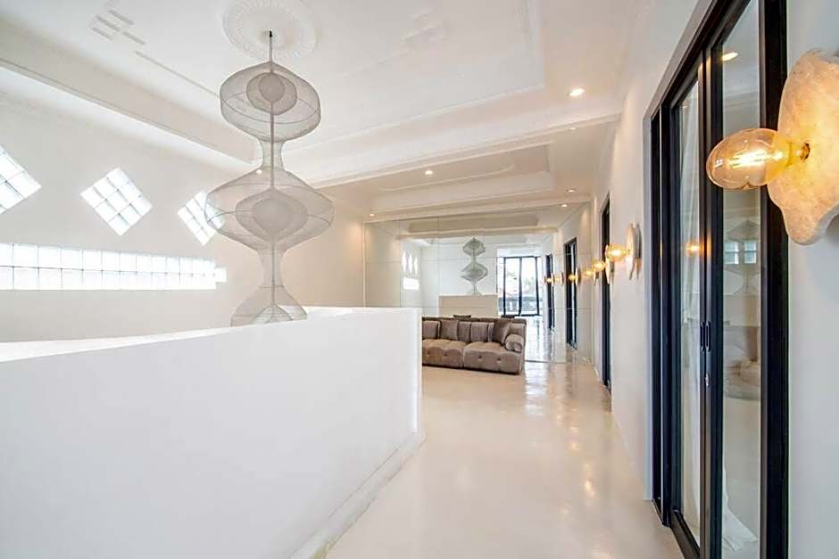 Canggu Modern Mansion - 5 mins to Finns Beach Club
