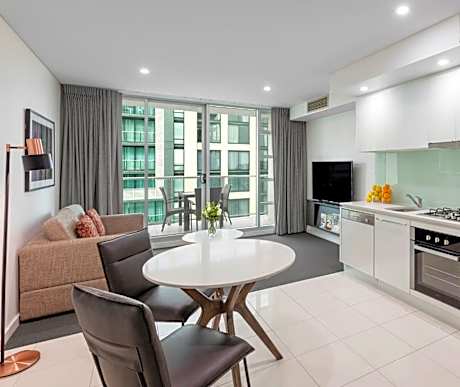 1 Bedroom Executive, No Housekeeping