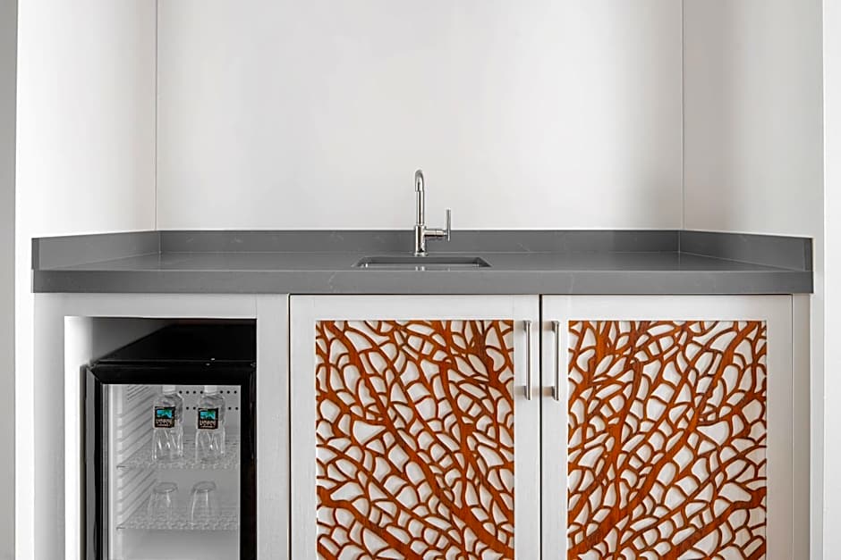 AC Hotel By Marriott Maui Wailea