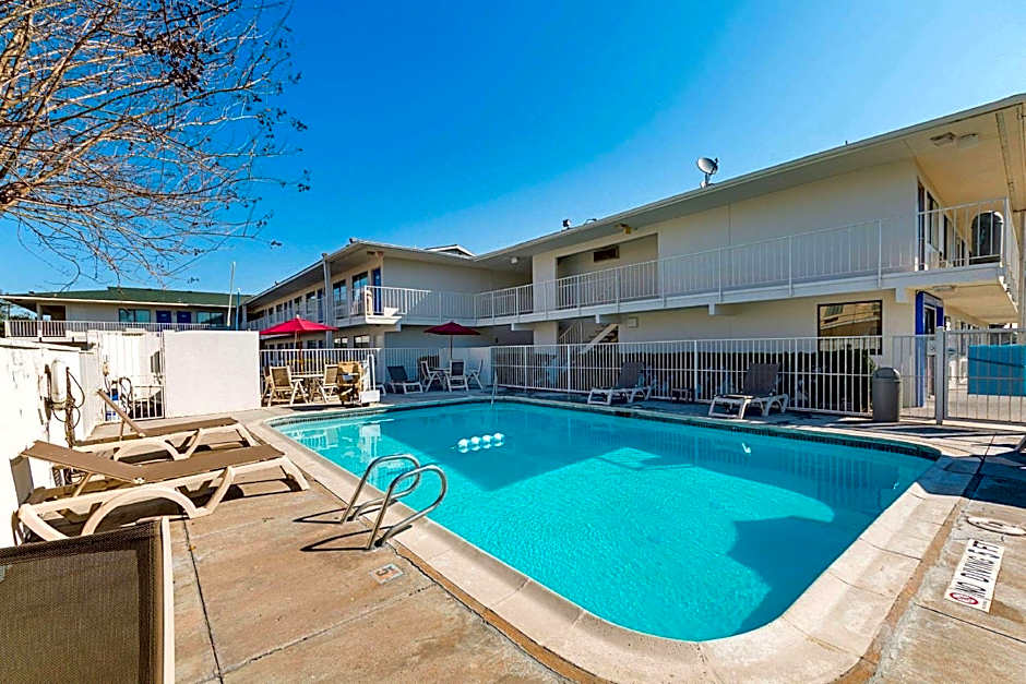 Motel 6-Mcallen, TX