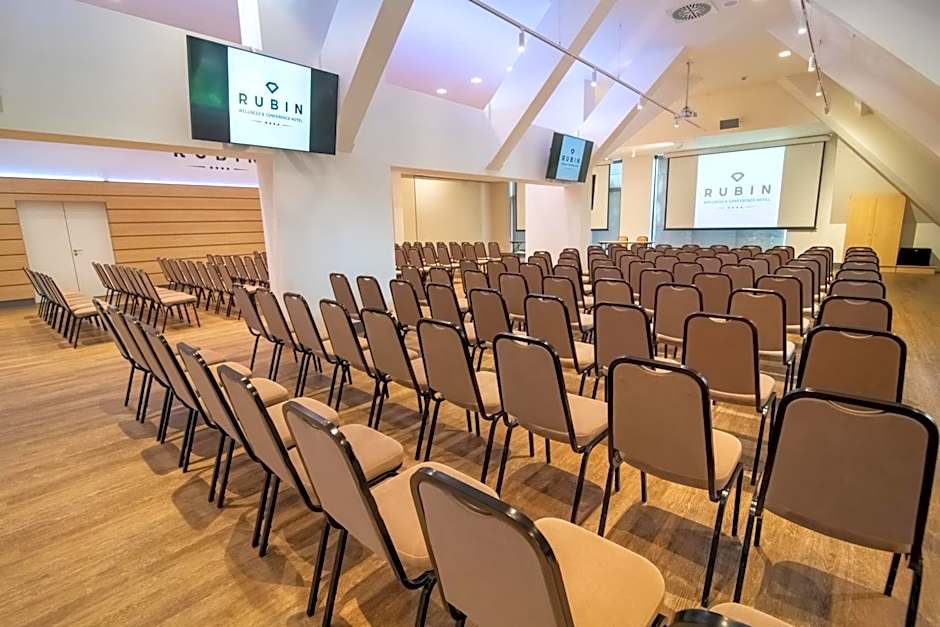 Rubin Wellness & Conference Hotel