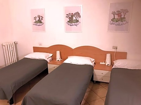 Triple Room with Shared Bathroom