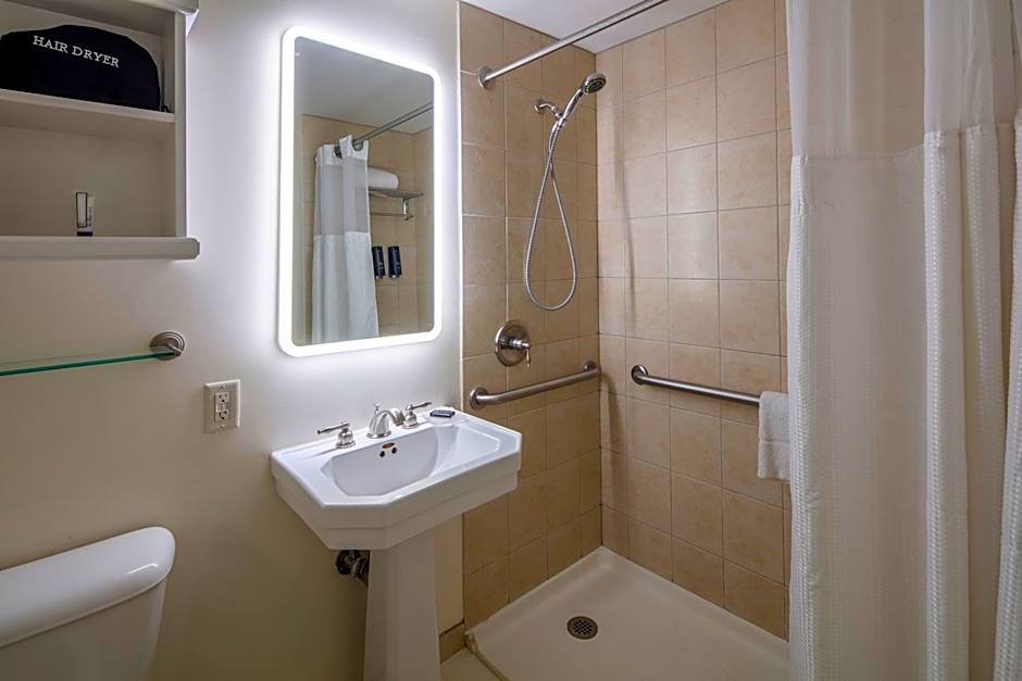 Collegian Hotel & Suites, Trademark Collection by Wyndham