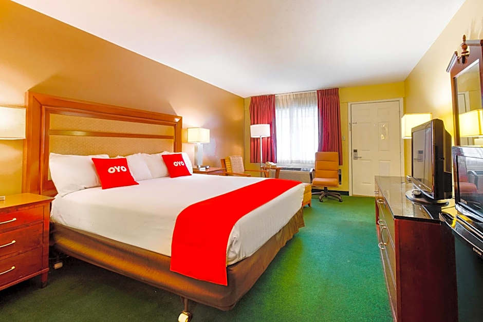 OYO Hotel Lebanon MO I-44