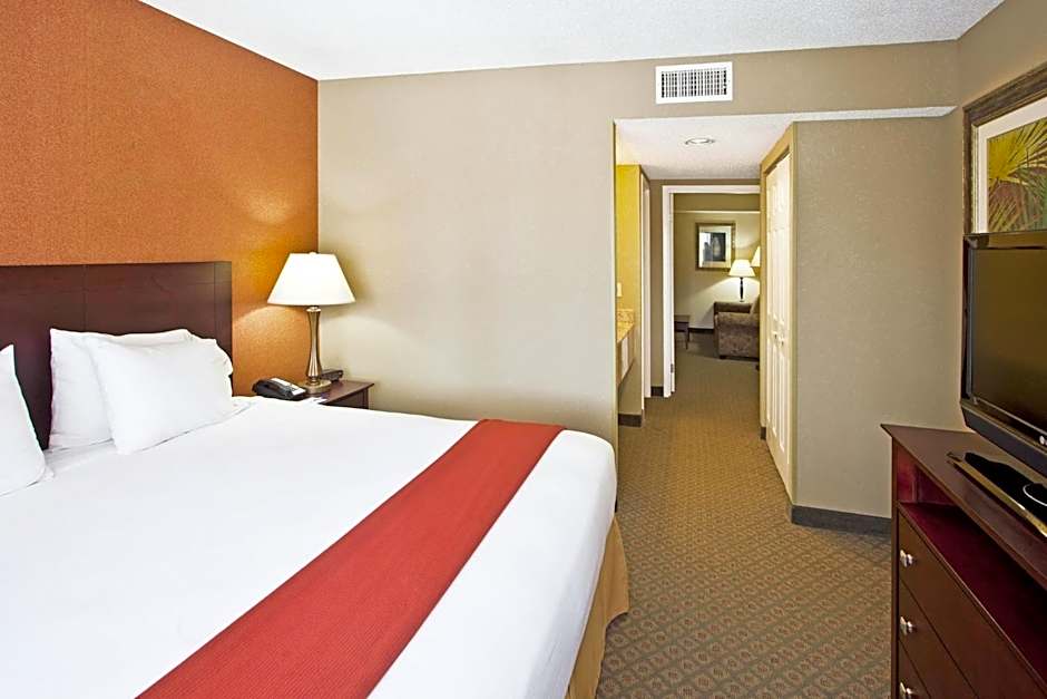 Holiday Inn Express Hotel Clearwater East - ICOT Center By IHG