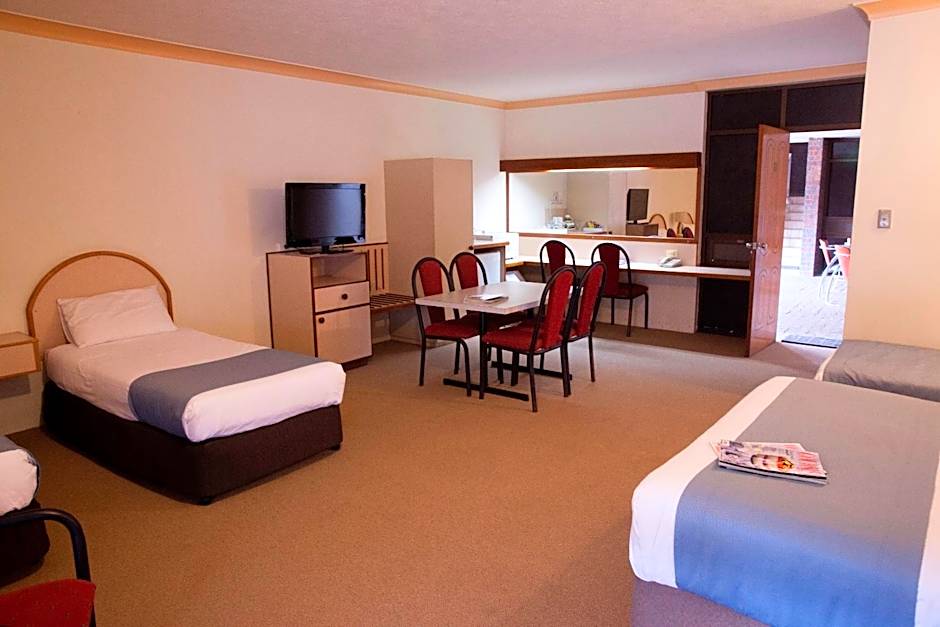 Longreach Motor Inn