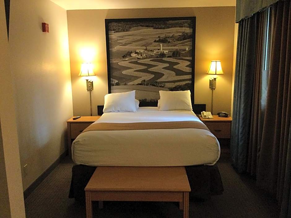 Super 8 by Wyndham Monroe WI