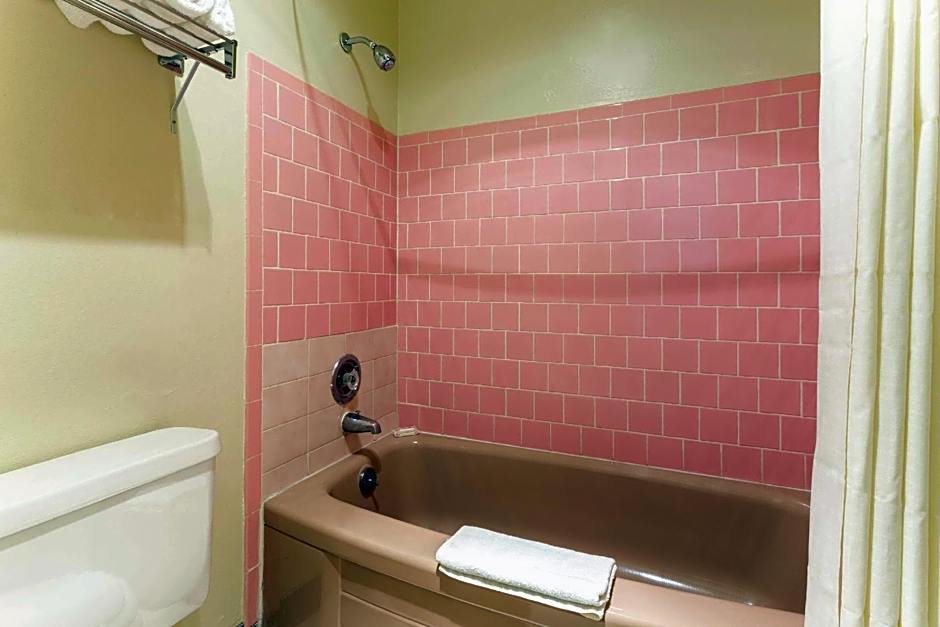 Knights Inn - Baker City OR