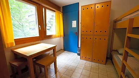 Sextuple Room with Shared Bathroom