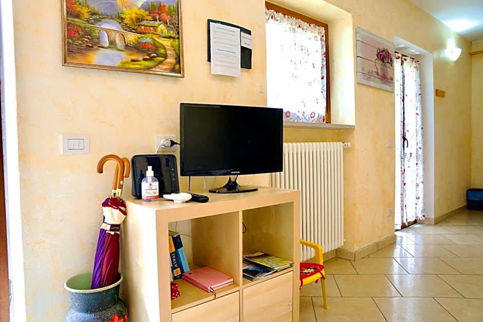 Hotel Diffuso Il Portichetto sulla collina a Vezio Perledo