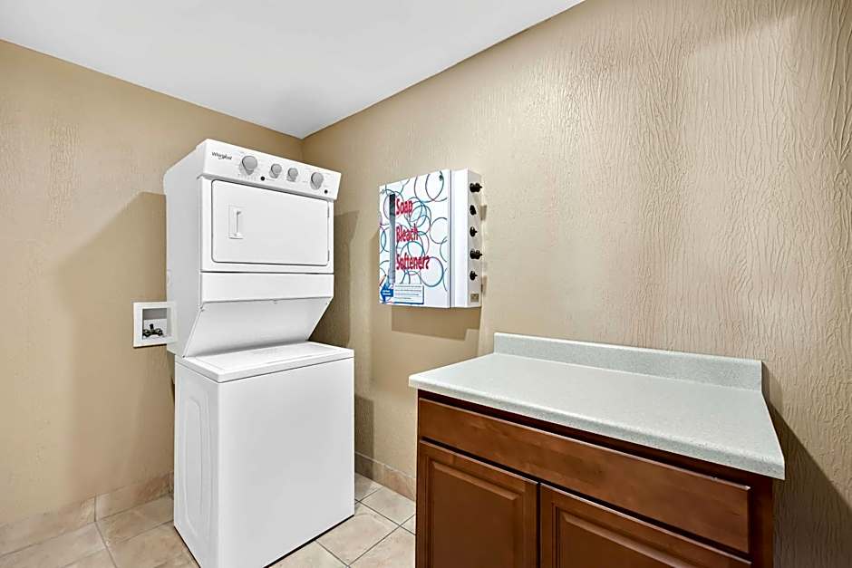  Best Western Coach House