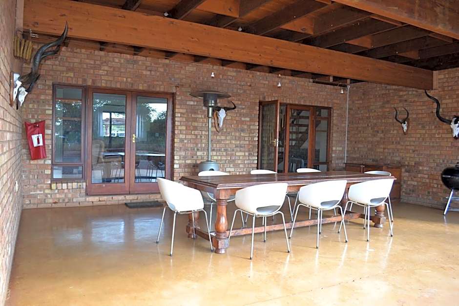 Makhato 84 Bush Lodge