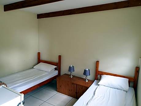 Economy Twin Room - Rooiberg