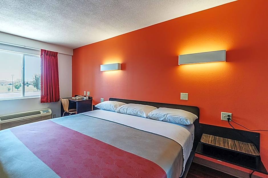 Motel 6-Martinsburg, WV